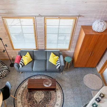 Sinirinta, Ounasvaara Ferienhaus