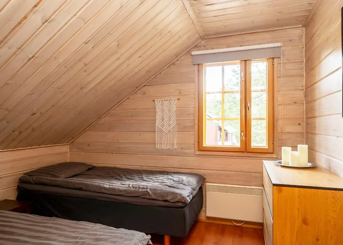 Sinirinta, Ounasvaara Nyaraló Rovaniemi