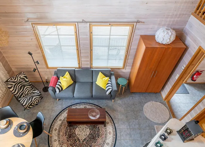 Sinirinta, Ounasvaara 펜션